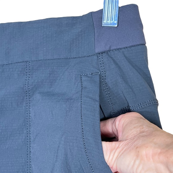 Athleta Women’s Trekkie Dark Gray Nylon & Spandex Blend Stretchy Shorts … - Picture 4 of 12